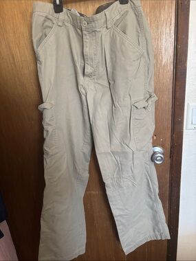 Dockers Men's Cargo Pants in Khaki